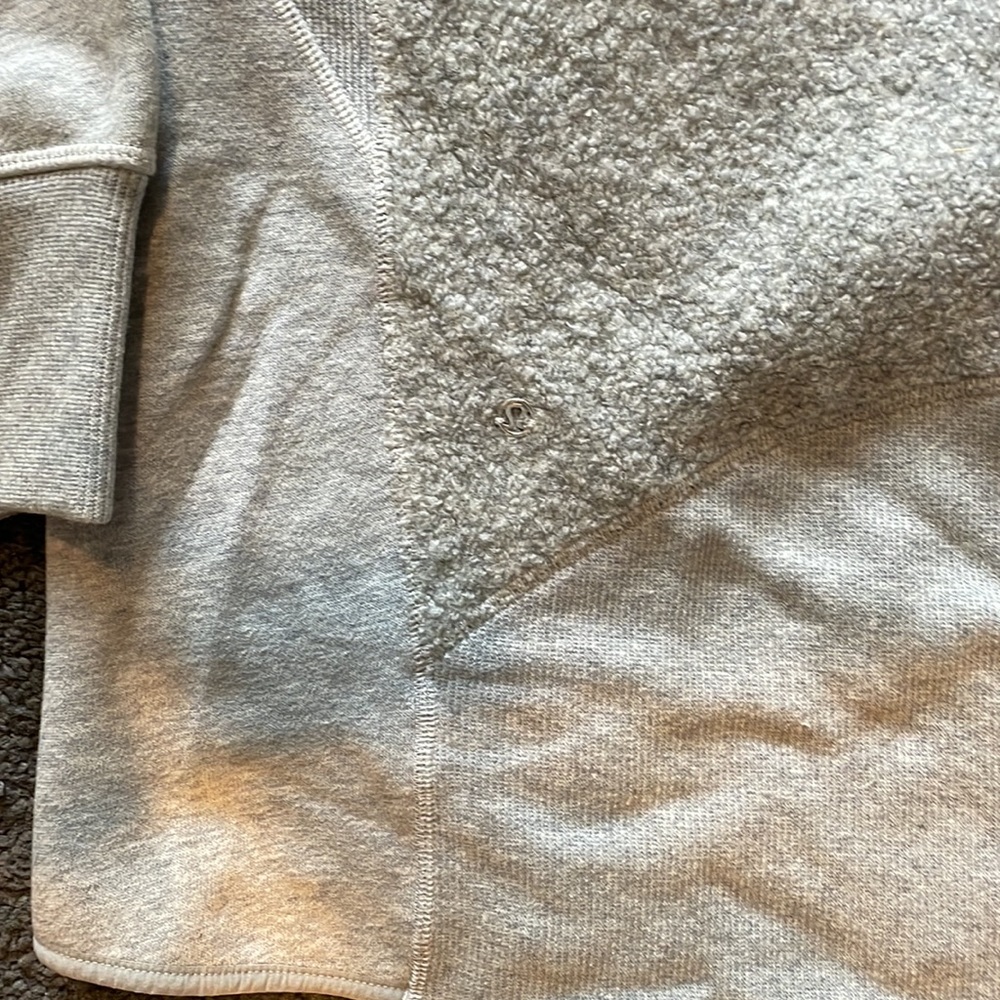 Lululemon Jacket - Picture 6 of 7
